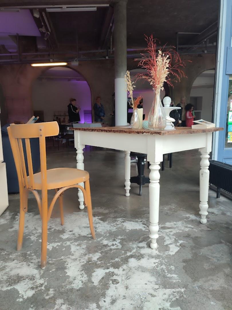 Cafe du Theatre - Photo 2